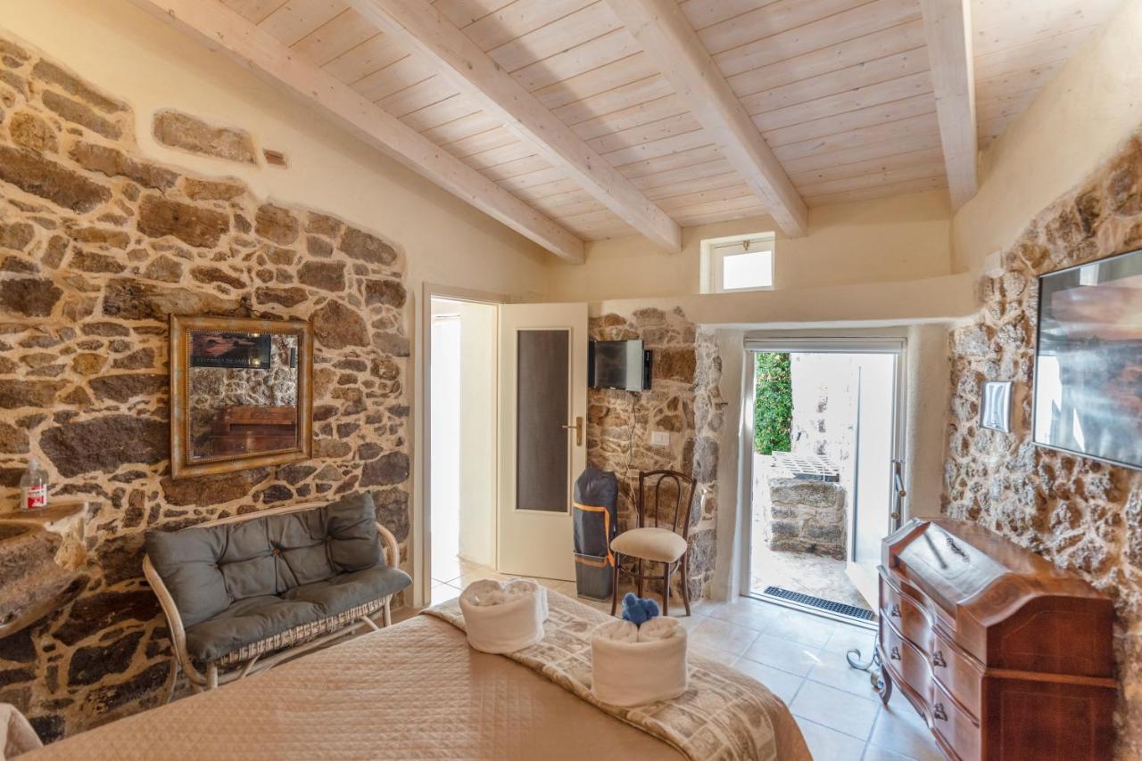 Domo Sa Barra Bed & Breakfast Sant'Antioco Exterior photo